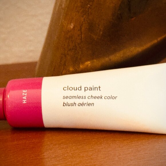 Glossier Cloud Paint seamless cheek color Haze (deep fuscia) cruelty free - Picture 5 of 5